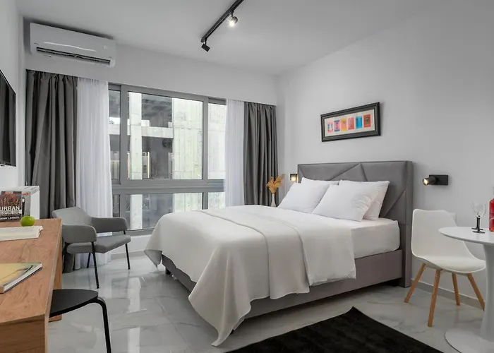 Apartamento ιωκα / The Urbitality Project *