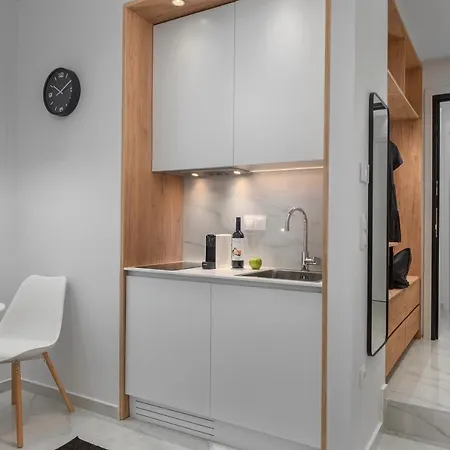 ιωκα / The Urbitality Project Apartment *
