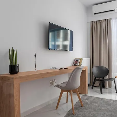 Apartment ιωκα / The Urbitality Project *