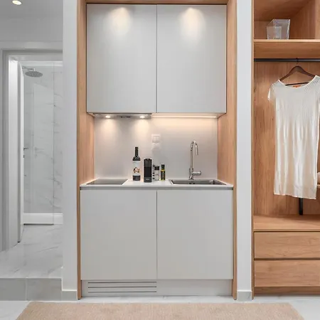 Apartment ιωκα / The Urbitality Project *