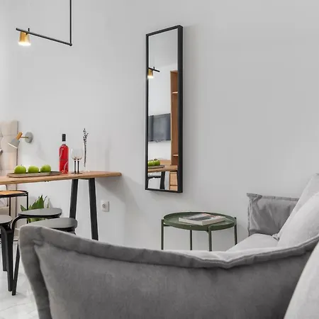 Apartment ιωκα / The Urbitality Project *