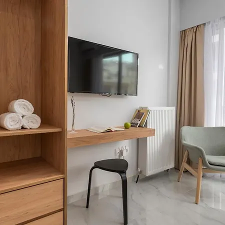 ιωκα / The Urbitality Project Apartment *