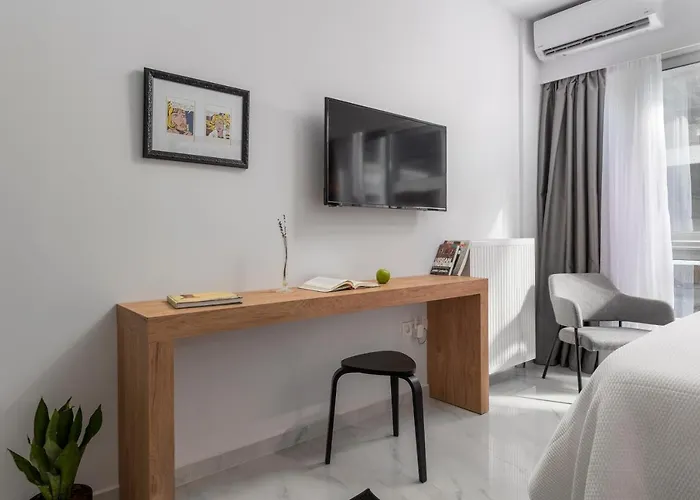 Appartement ιωκα / The Urbitality Project
